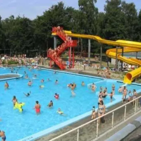 Mooi Chalet Op Bospark Tussen En Garderen. בקתה פוטן